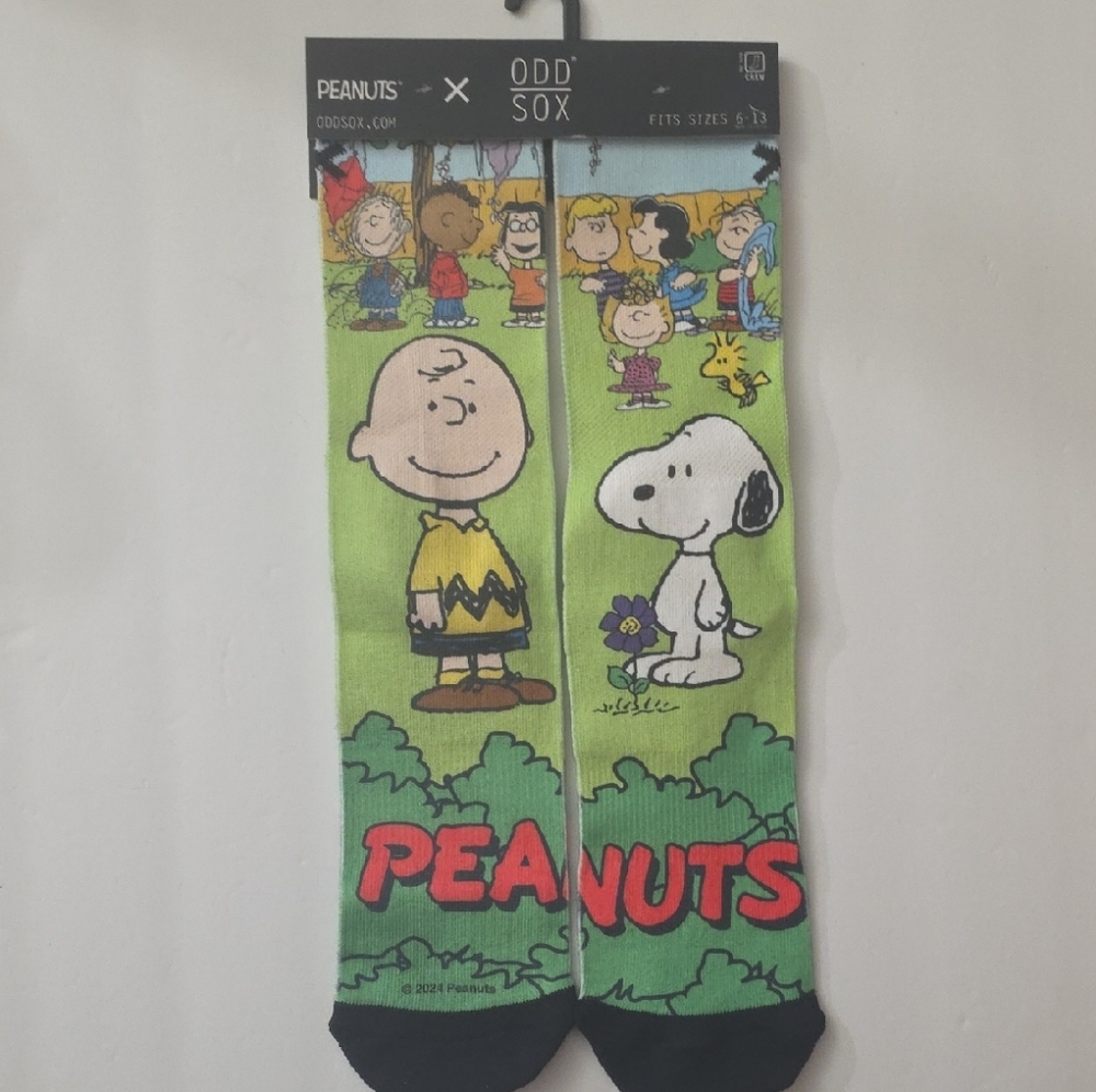 Peanuts Snoopy Green Casual Socks By ODD SOX Unisex NWT